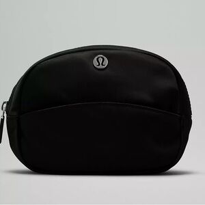 Lululemon O / S mini bag brand new never used black no tags